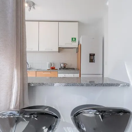 Apartment Delightful 2 Bedroom