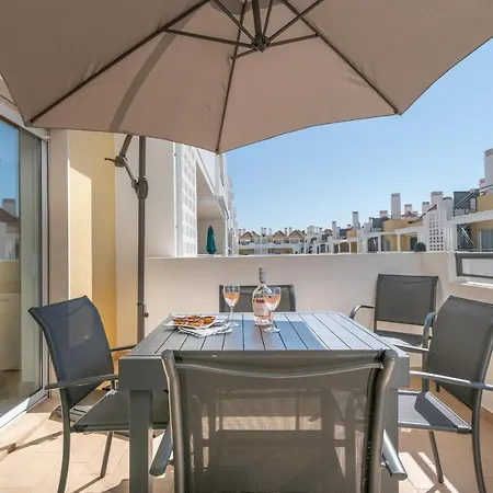 Delightful 2 Bedroom Apartment